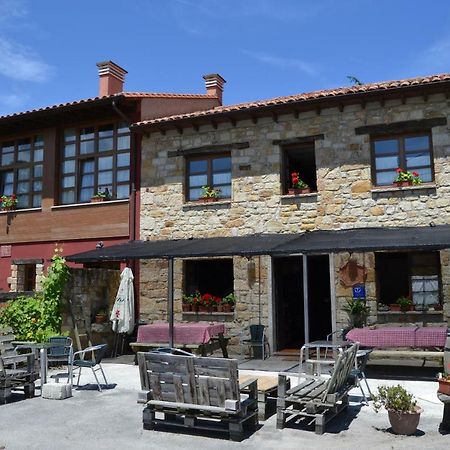 Apartamentos Rurales La Cirigueena Oles Luaran gambar