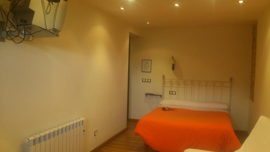 Apartamentos Rurales La Cirigueena Oles Bilik gambar