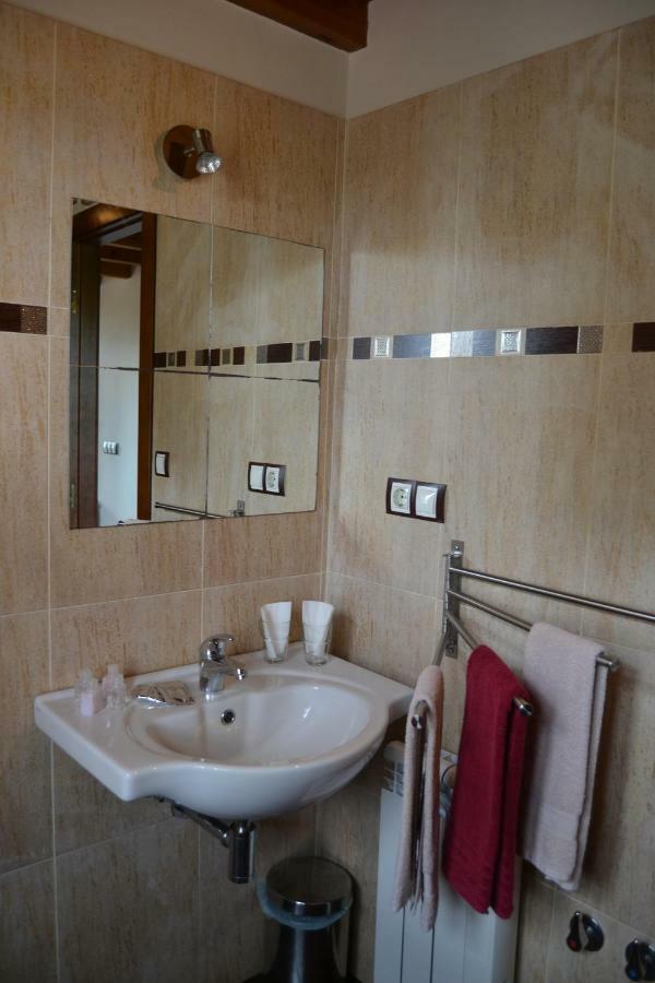 Apartamentos Rurales La Cirigueena Oles Luaran gambar