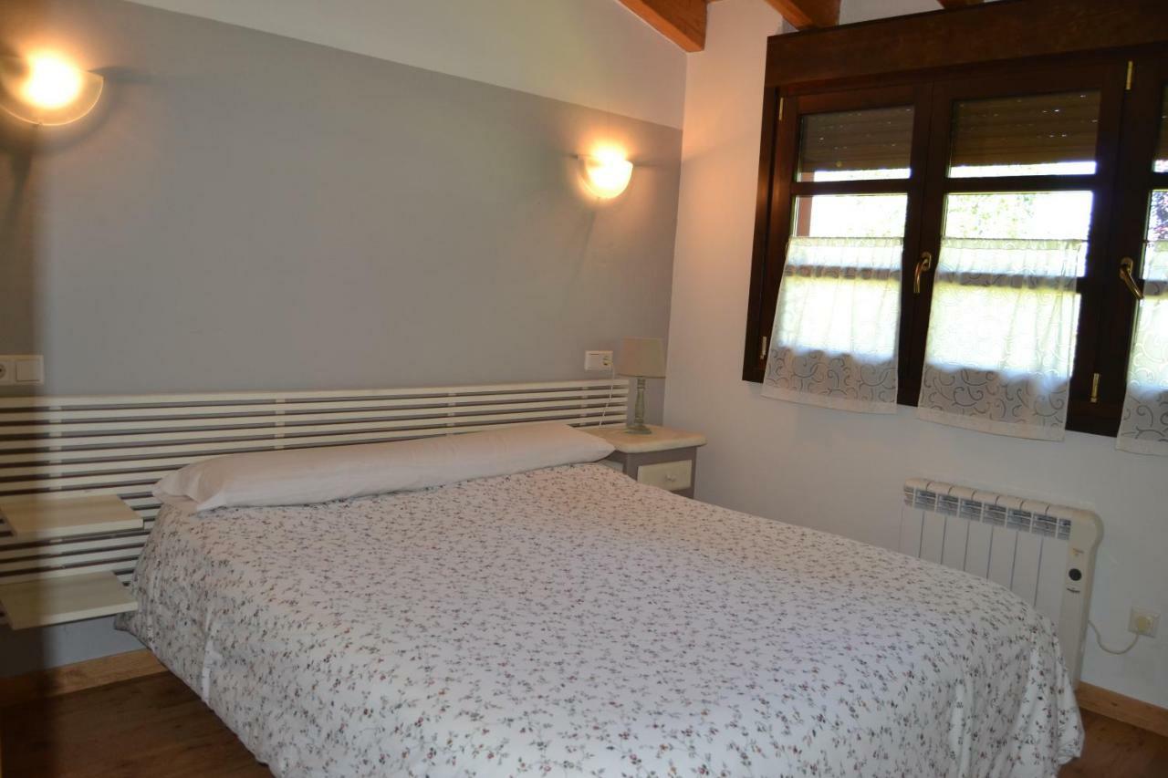 Apartamentos Rurales La Cirigueena Oles Luaran gambar